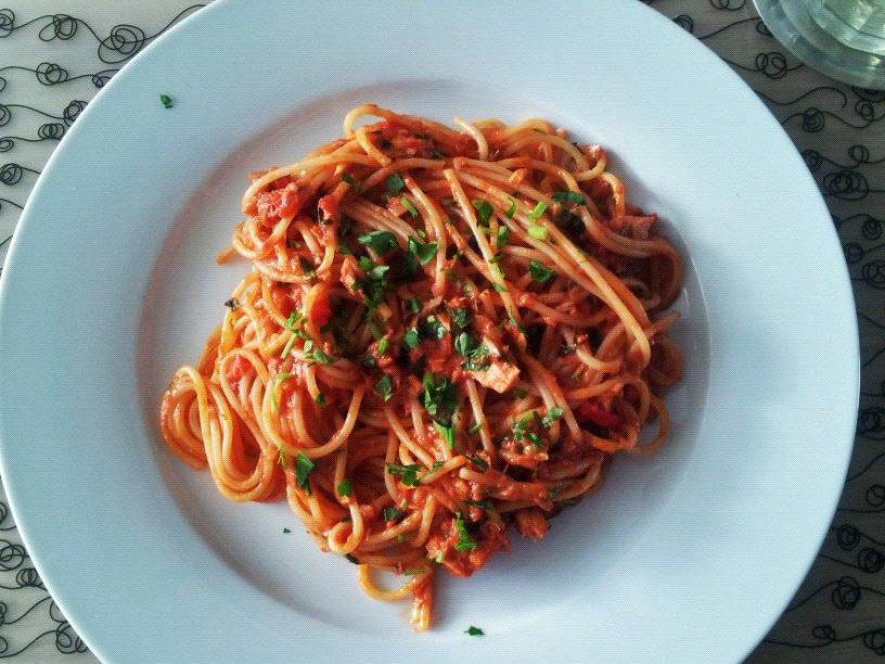 Jamie&amp;#39;s Spaghetti alla puttanesca recept | WAT ZIJ ZEGT