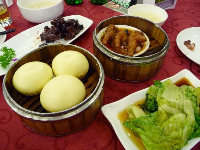 Being brave in Beijing - Over eten met stokjes en kleine slangen op je bord